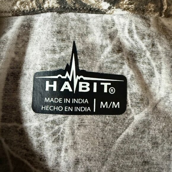 Habit Camouflage Long Sleeve thin sweatshirt, Size Medium - Picture 2 of 4